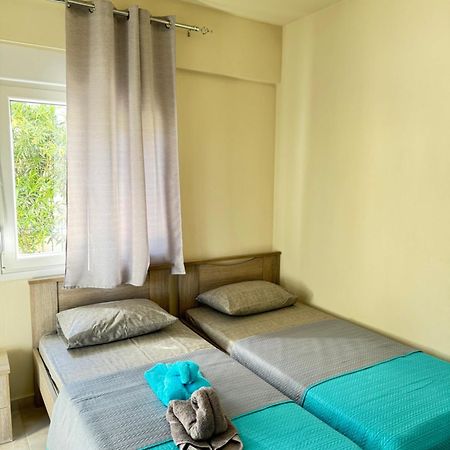 Adoniss Apartmentss 1 Paralia Dionysiou Exterior foto