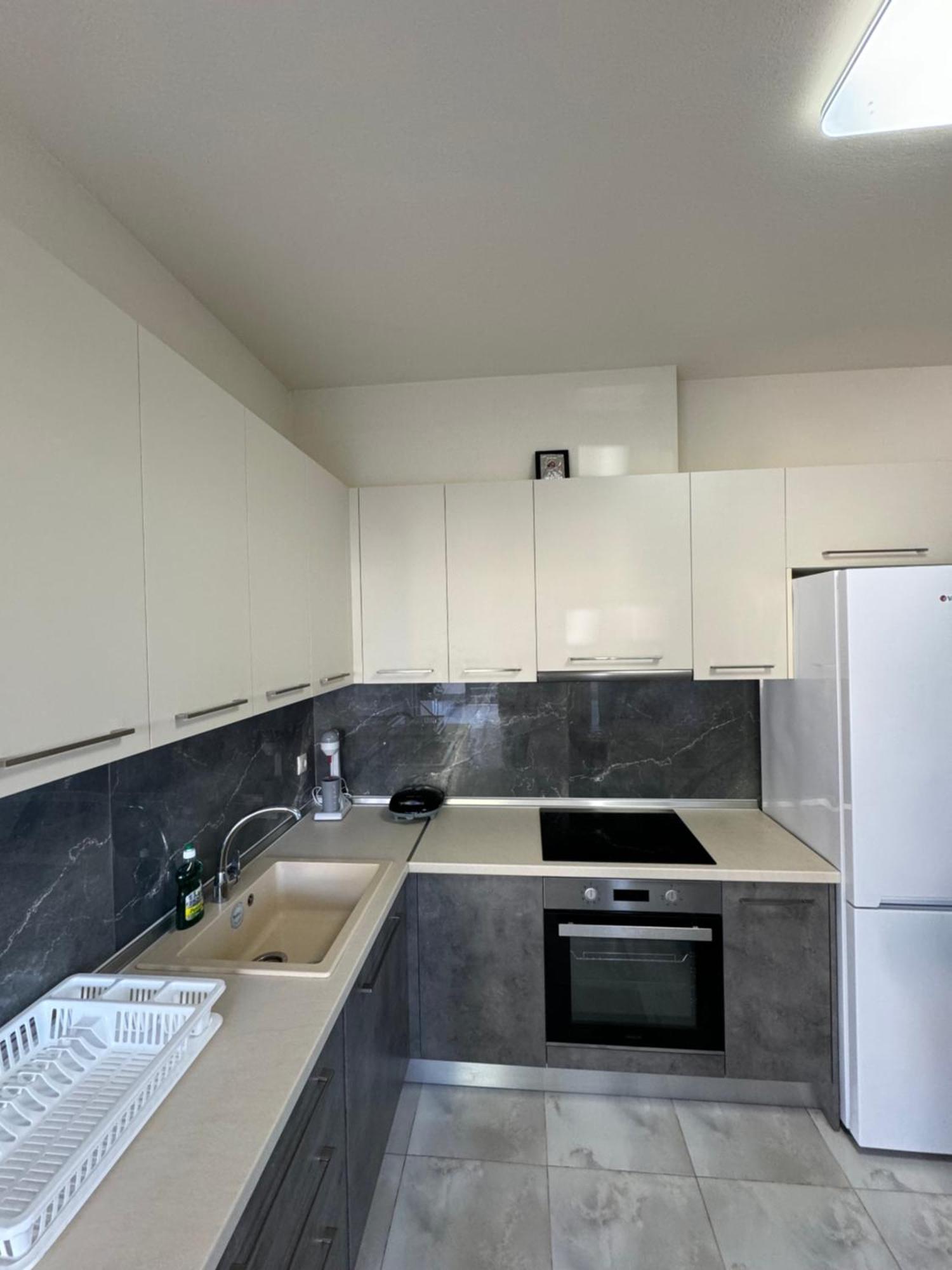 Adoniss Apartmentss 1 Paralia Dionysiou Exterior foto